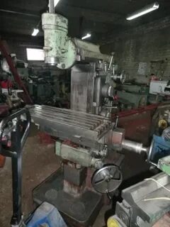 Продам фрезерный станок бу