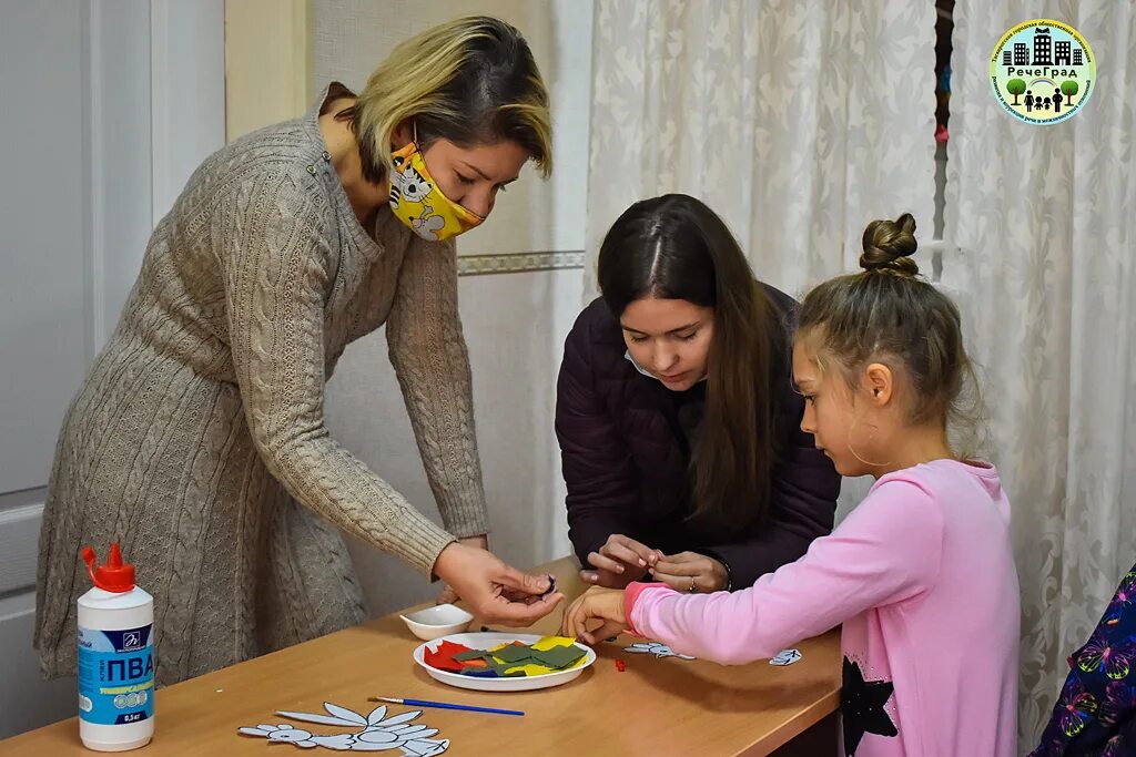 занятия с логопедом в школе. логопед и школьник. логопед в школе отзывы. дефектолог в питере обучение. логопед школа 2031.