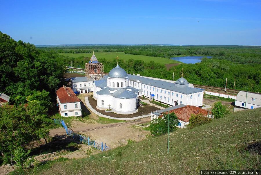 Монастыри воронежской области сайт. Монастыри Воронежской области. Дивногорский Успенский монастырь. Мужской монастырь в Воронежской области. Монастырь Юдановке Воронежская область.