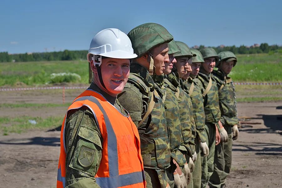 Военные вакансии. Железнодорожные войска Российской Федерации. Инженерно-строительные войска. Военные железнодорожные войска. Солдат железнодорожных войск.