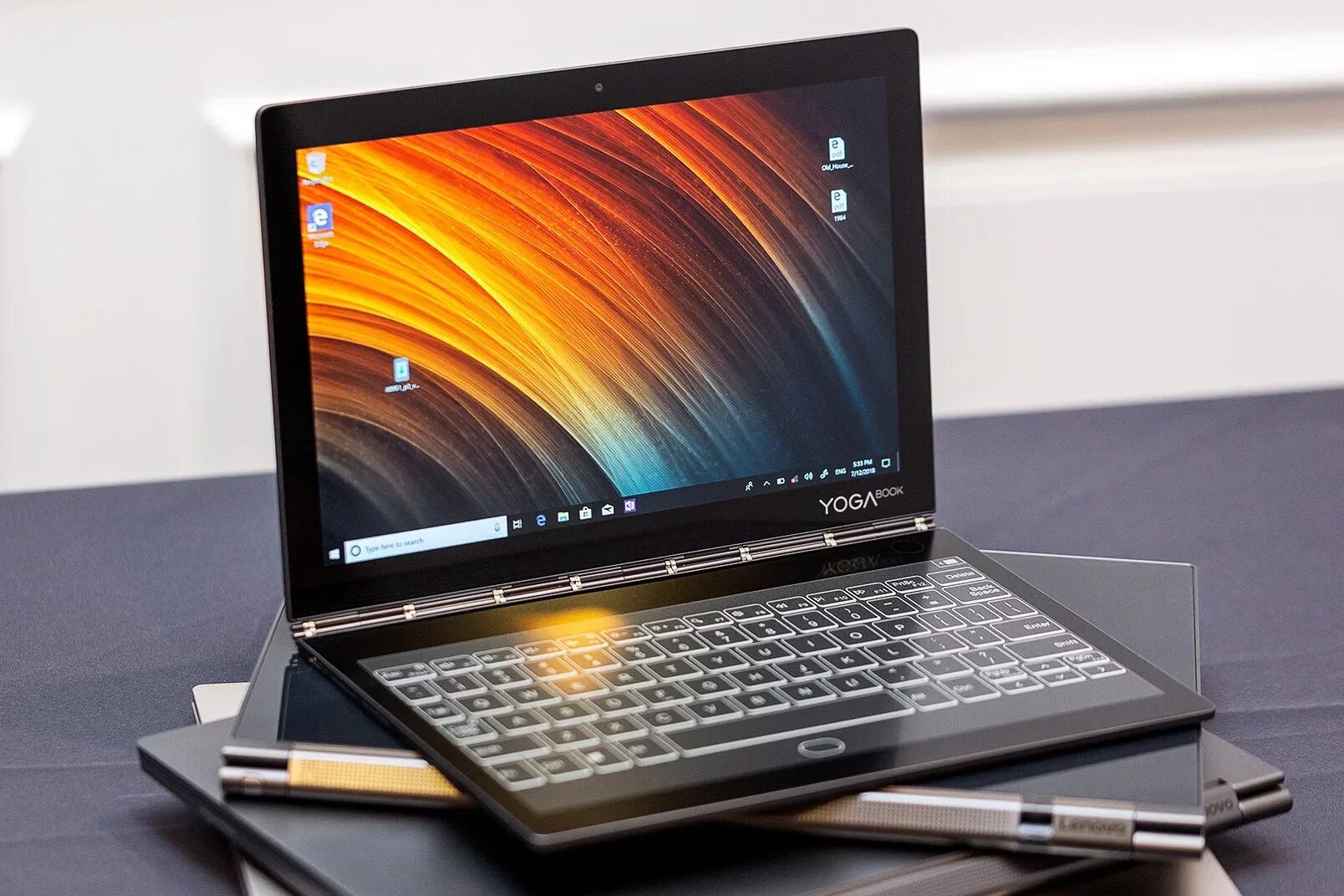 Ноутбук Lenovo Yoga. Lenovo Yoga c950. Lenovo Yoga трансформер 2022. Ноутбук леново Yoga book.