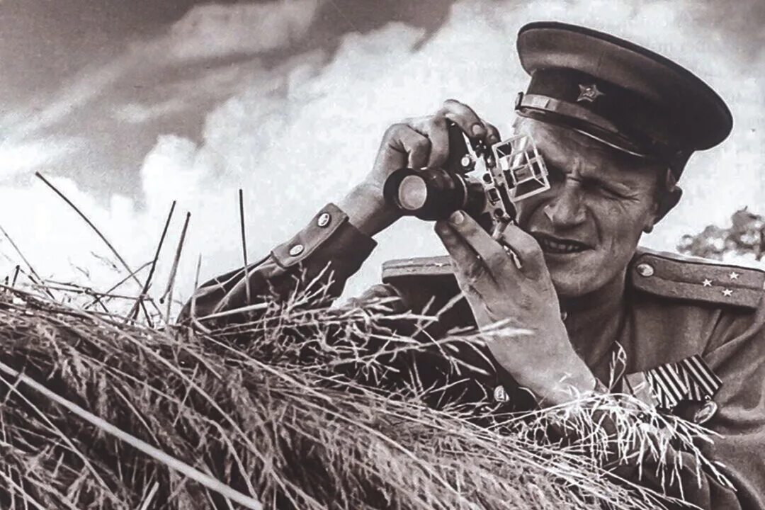 военный корреспондент, кинооператор, фотограф. гребнев константин петрович. военкоры победы. военкоры победы. 1945 — берлин (роман кармен совм.