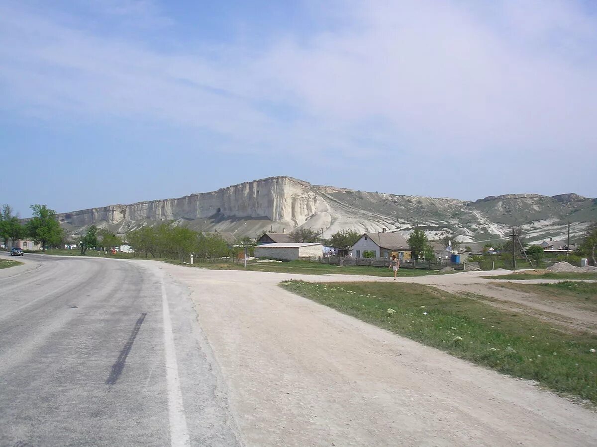 Село белая скала Белогорский район. Белая скала Белогорск село. Село Кизиловка Белогорский район Крым. Село белая скала Крым.