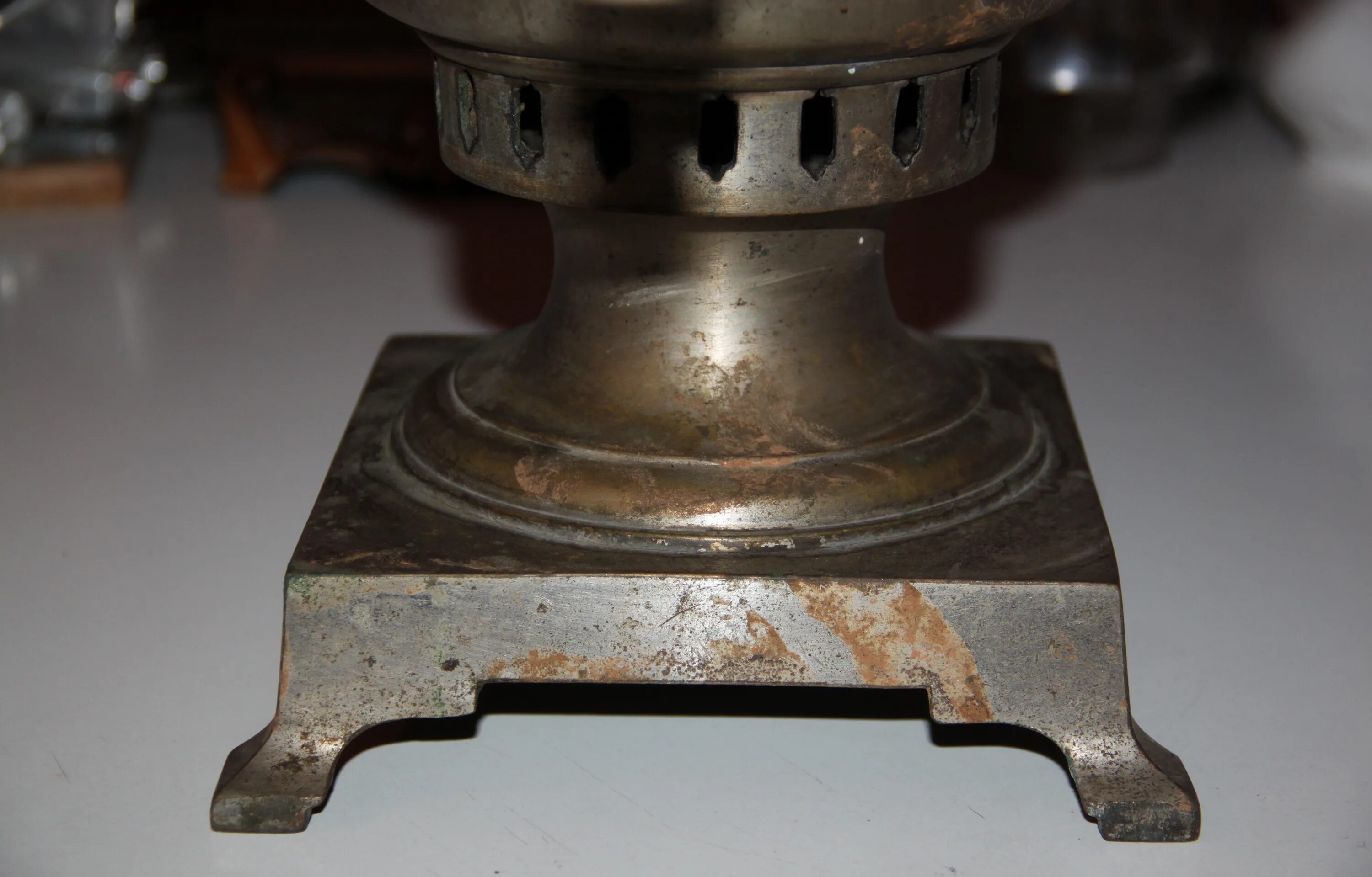 старинный 10. николай ii монеты 1913. латунная гиря 3 фунта. древние монеты 1775. волхонка 8-10.