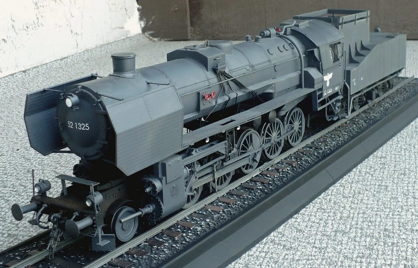 15. Сборки бр. Br-52 грузовой локомотив германии. Кабель менеджмент ginzzu. Br-52 trumpeter 1/35.