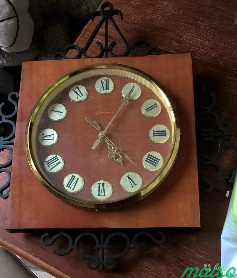 Часы янтарь ( 57215 ). Часы янтарь СССР настенные. Часы янтарь кварц СССР настенные. Часы янтарь 1950. Настенные часы 90