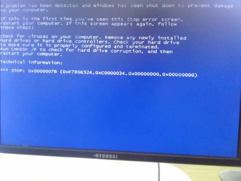 Error 7 0. Синий экран ошибка 0x0000007b. Синий экран Windows 7 0x0000007b. Синий экран 7b Windows. При запуске виндовс 7 синий экран.