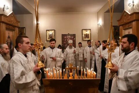 Совершил панихиду