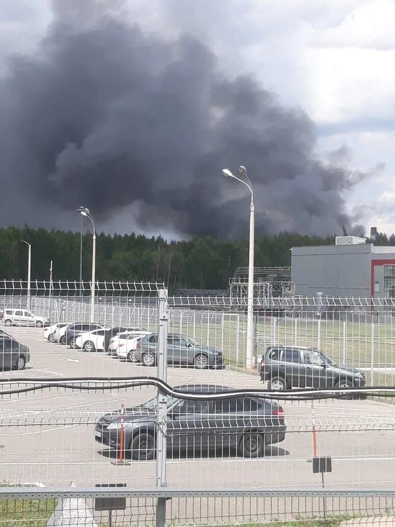 Пожар в ногинске. Химпром пожар. Химпром взорвется в новочебоксарске. Пожар в ногинске около поликлиники. Цех 70 химпром новочебоксарск.
