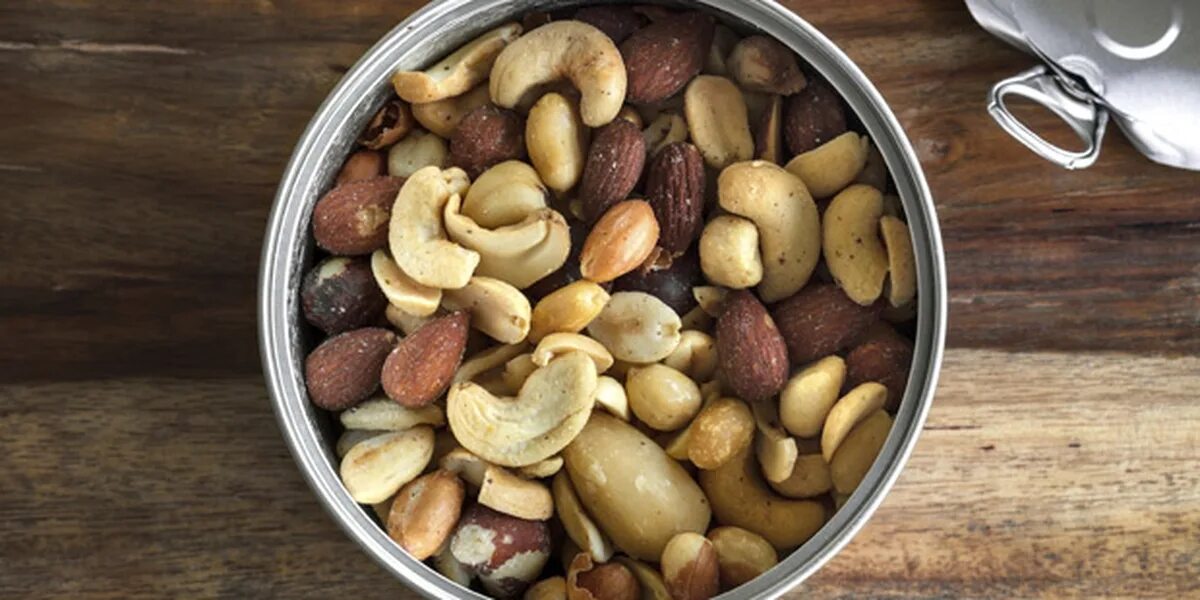 Types of nuts. Горсть арахиса. Кедровый орех. Ореховое ассорти. Nuts calories.