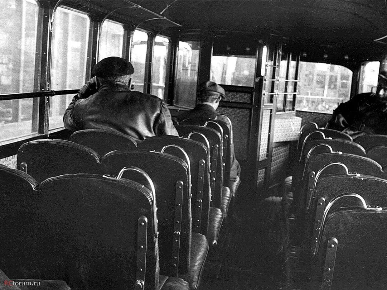 Первый Советский троллейбус ЛК-1. Троллейбус ЛК-1 салон.