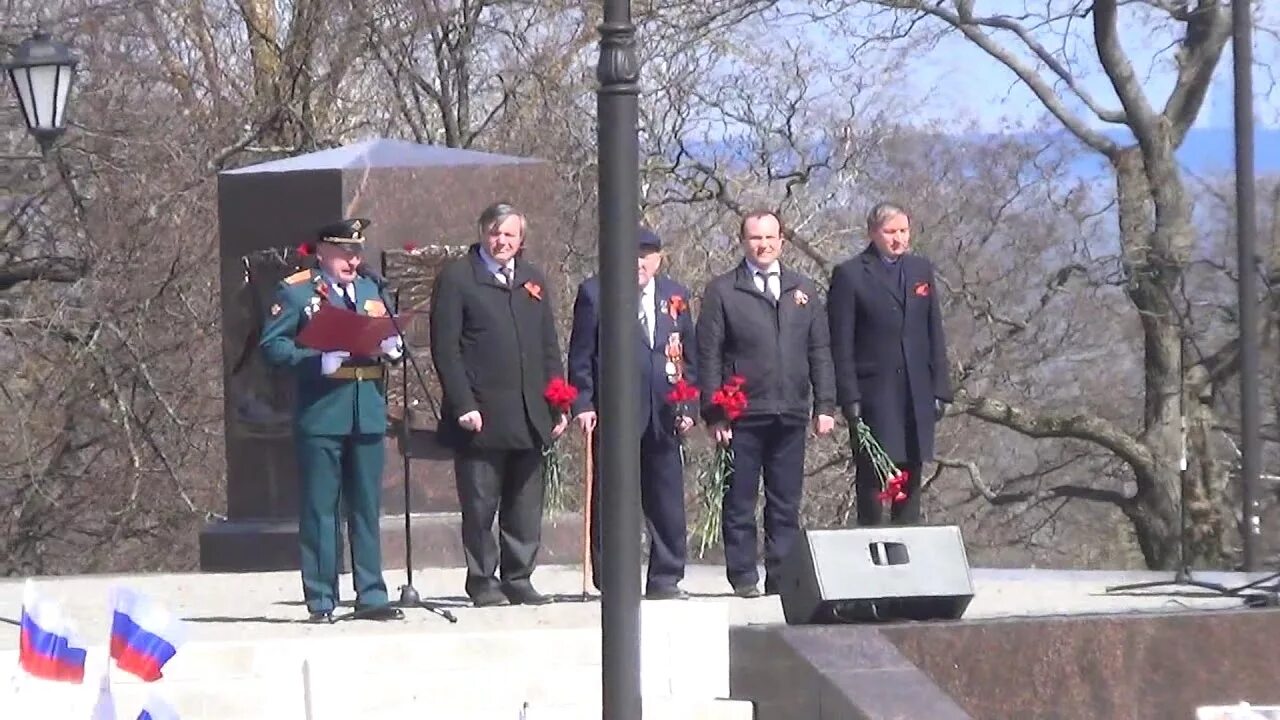 Митинги у обелисков