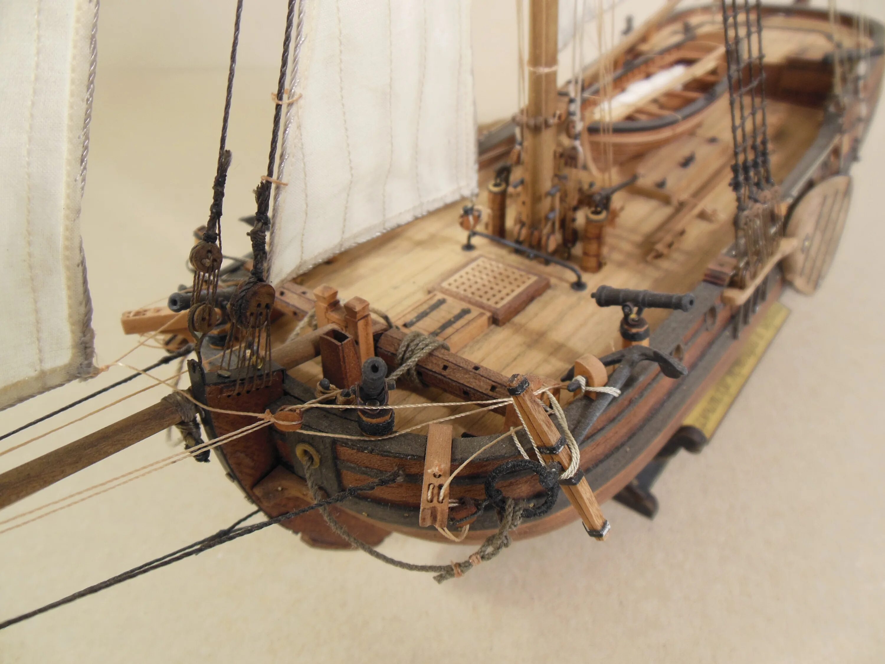 Бот святой гавриил модель. Интернет магазин верфь на столе. Верфь на столе такелаж. Hms victory виктори модель. Ингерманланд модель.
