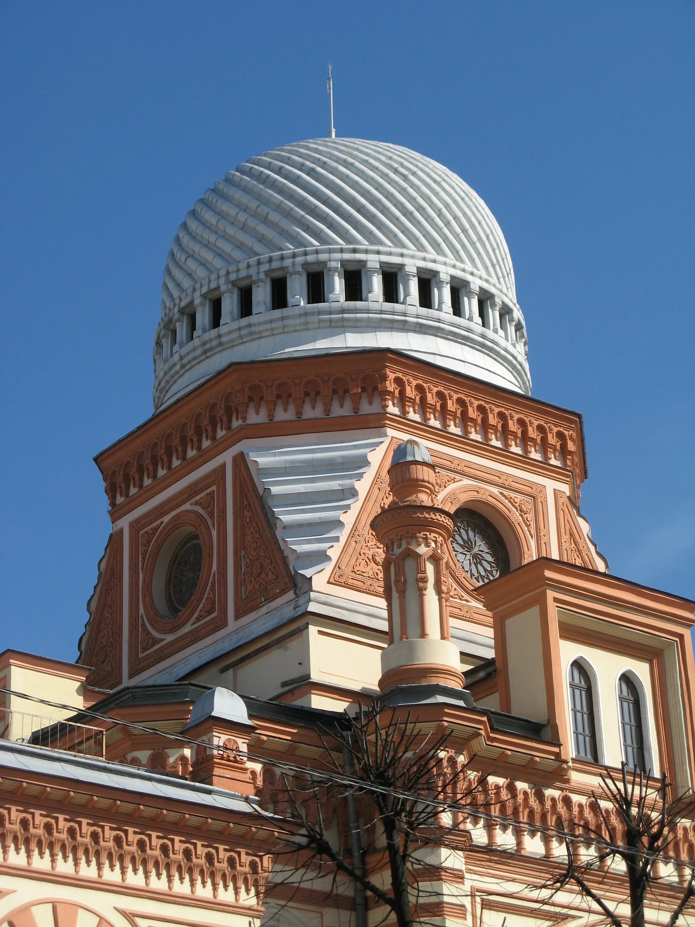 Синагога в питере. Большая хоральная синагога — синагога в санкт-петербурге. Санкт-петербург лермонтовский проспект 2 большая хоральная синагога. Синагога лермонтовский 2. Лермонтовская синагога.