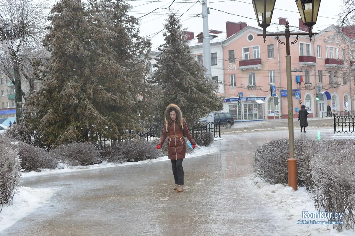Погода в бобруйске. Бобруйск негодует. Покажи мир Бобруйская 93 а зимою зимой. Погода в Бобруйске сегодня. Погода в Белоруссии на сегодня Бобруйск.