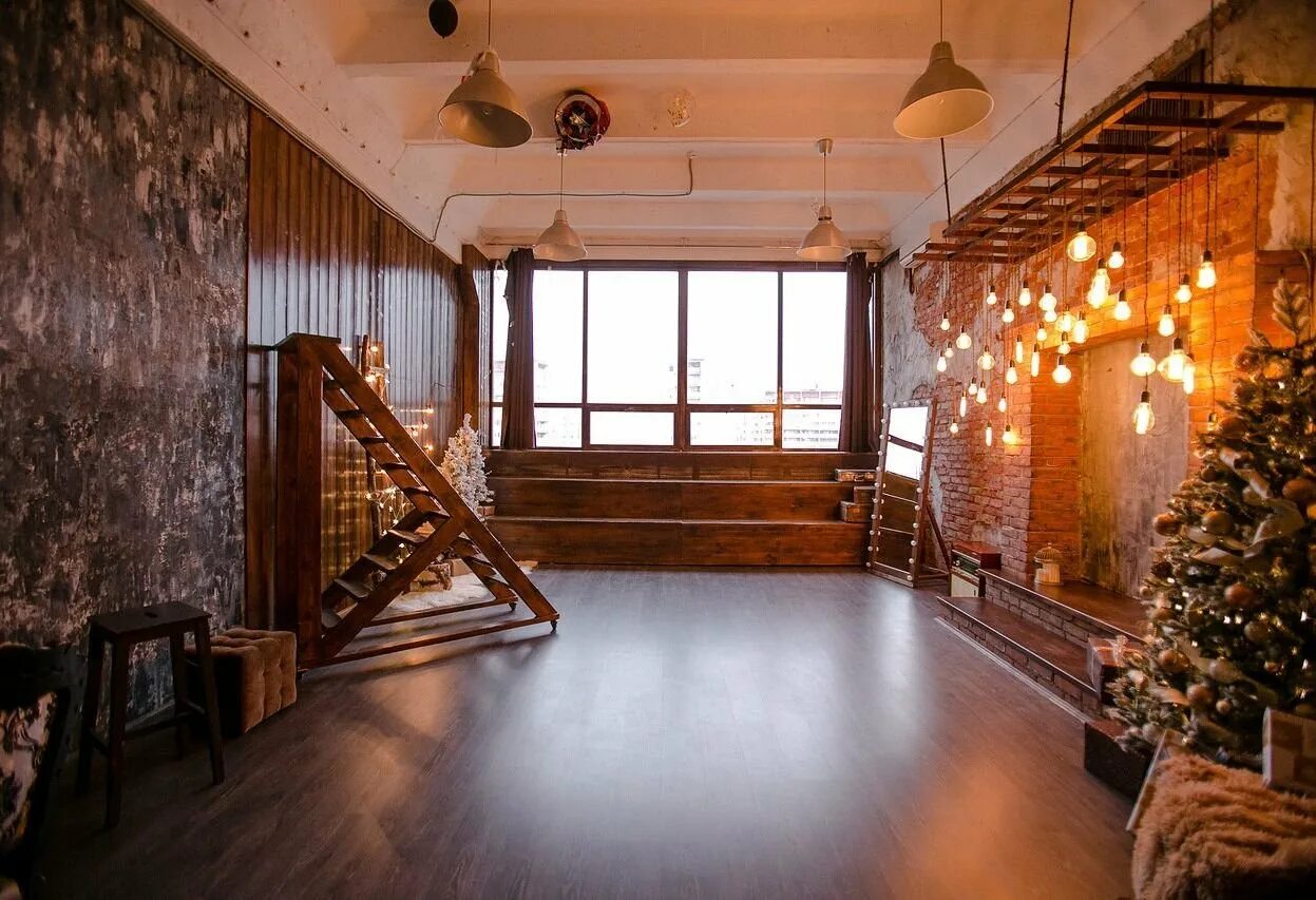 Лаунж бар в стиле лофт. Офис лофт арма. Лофт подвал. Lovelyloft большая семёновская. Варшавское шоссе 33 лофт.