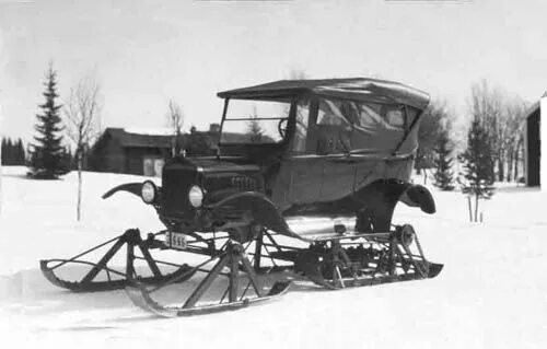 Первые снегоходы в ссср. Мотонарты мс гпи 15 а. Ski-doo 1960. Аэросани 1942 года. Снегоход армана бомбардье.