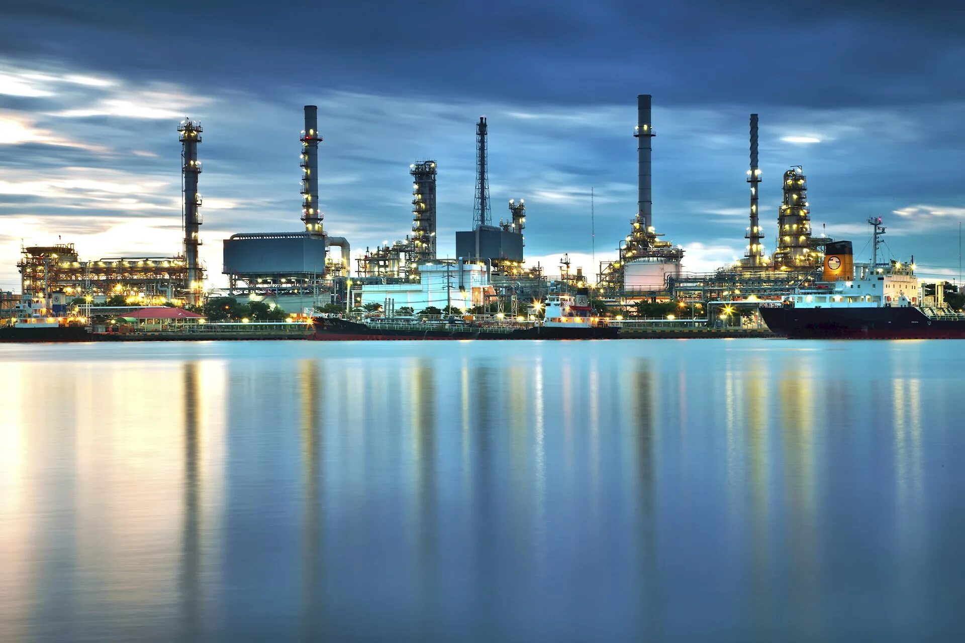 Промышленность. Gas factory. Химические заводы турции. Хим промышленность во франции. Красивый завод.