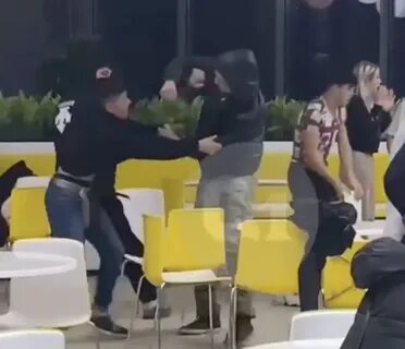 Драка в общественном месте
