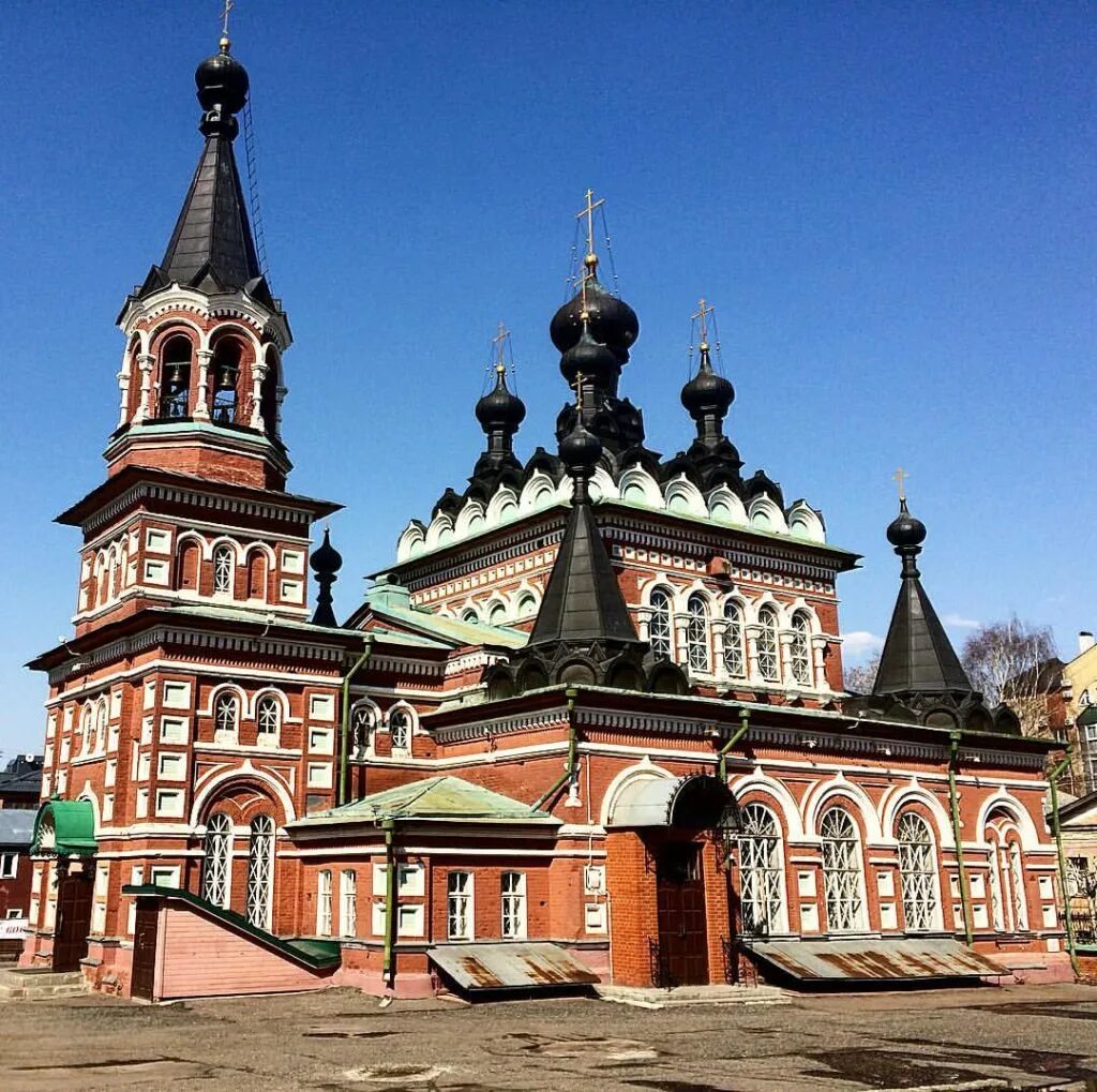 куда в кирове. рц глобус киров. светомузыкальный фонтан киров. город киров кировская область. киров места.