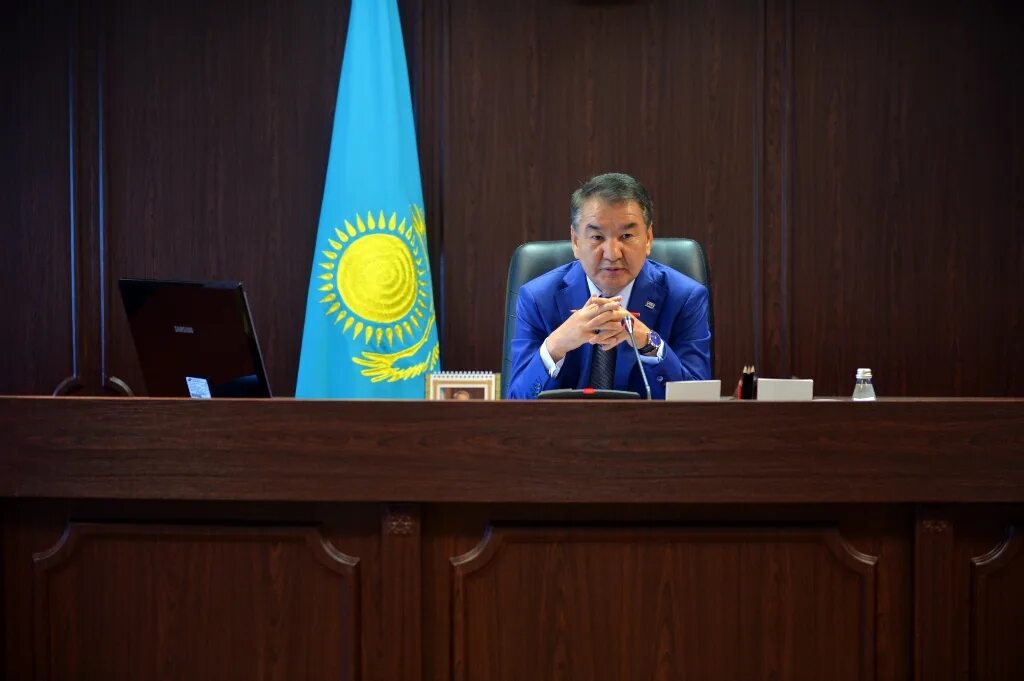 Суд рк. Кабинет верховного суда рк. Арбитражный суд республики карелия судьи. Судьи казахстана. Судьи республики алтай.