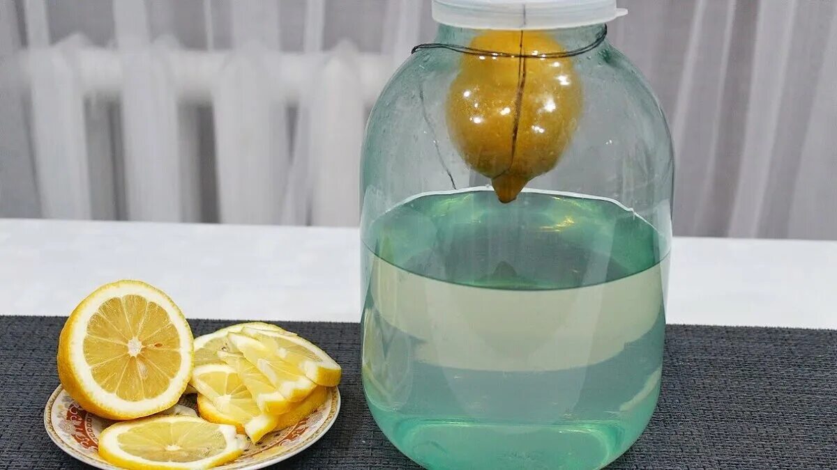 Настойка лимонный Висельник. Висельник на самогоне с лимоном. Лимонная настойка на самогоне. Настойка лимона на воде