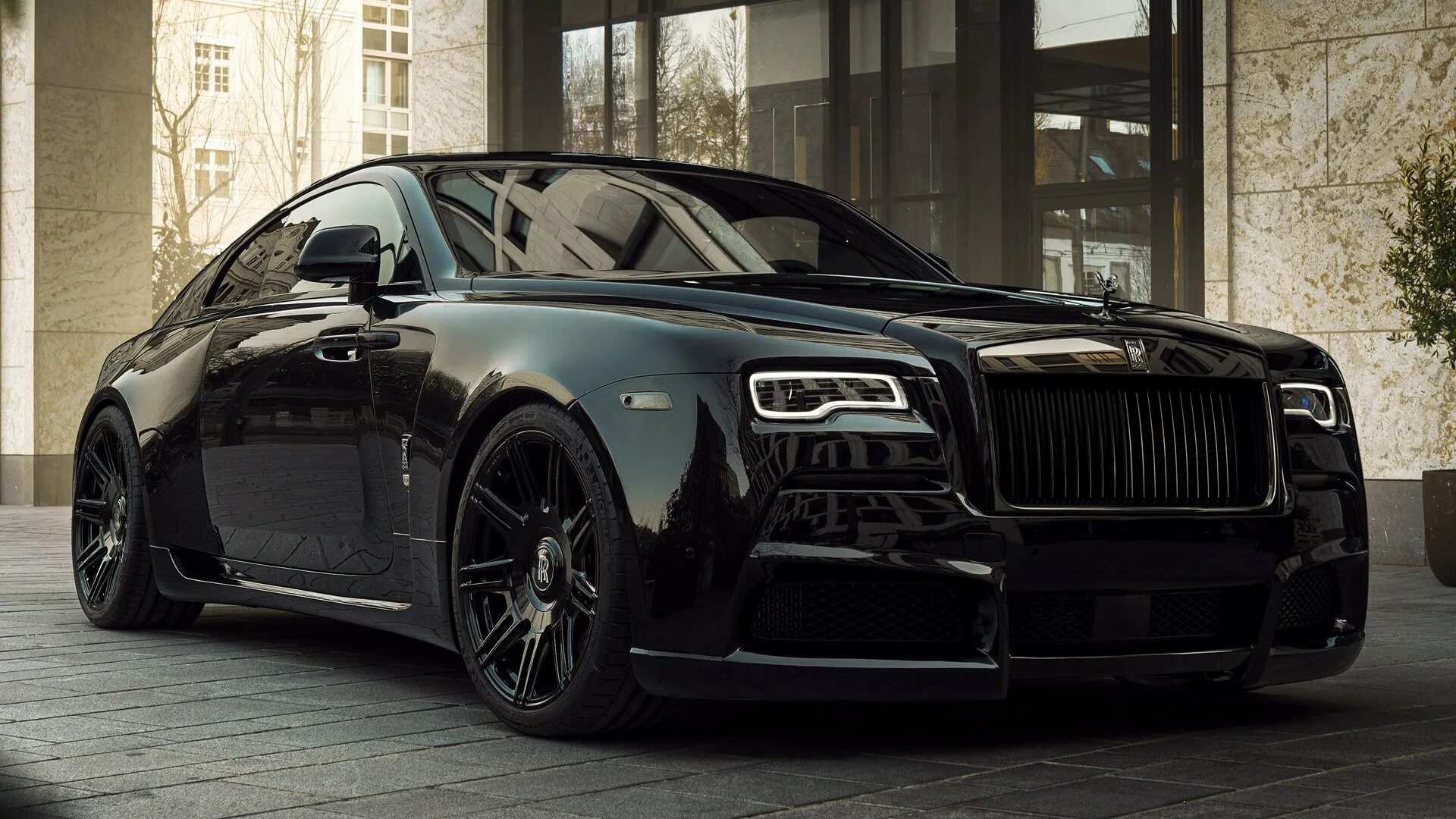 Песня черный ролс ролс. Rolls Royce Wraith тюнингованный. Роллс Ройс Wraith 2021. Rolls Royce Wraith 2022. Rolls Royce Wraith Black badge.