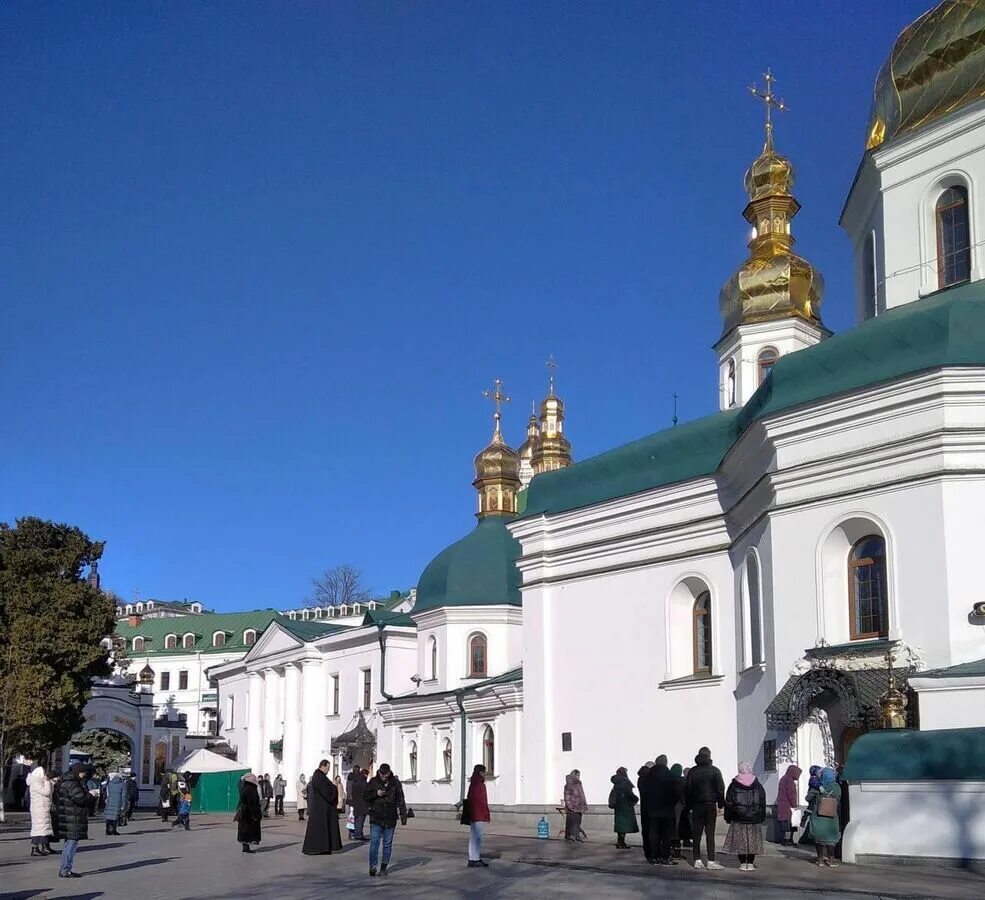 Переехать киев. Киево-Печерская Лавра. Киево-Печерская Лавра сейчас. Московская Киевская Печерская Лавра.