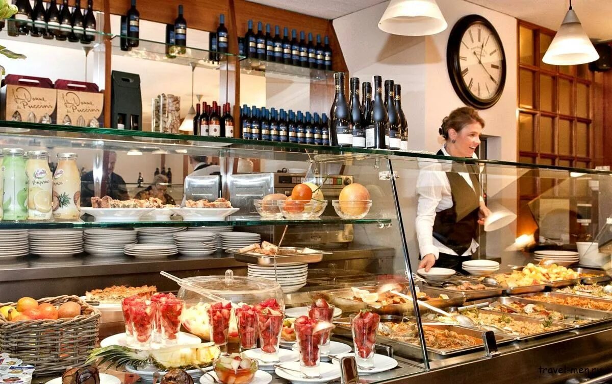 магазинчики в италии. магазинчики в италии. Piazza italia владимир. продуктовый магазин в итальянском стиле. итальянский магазин.