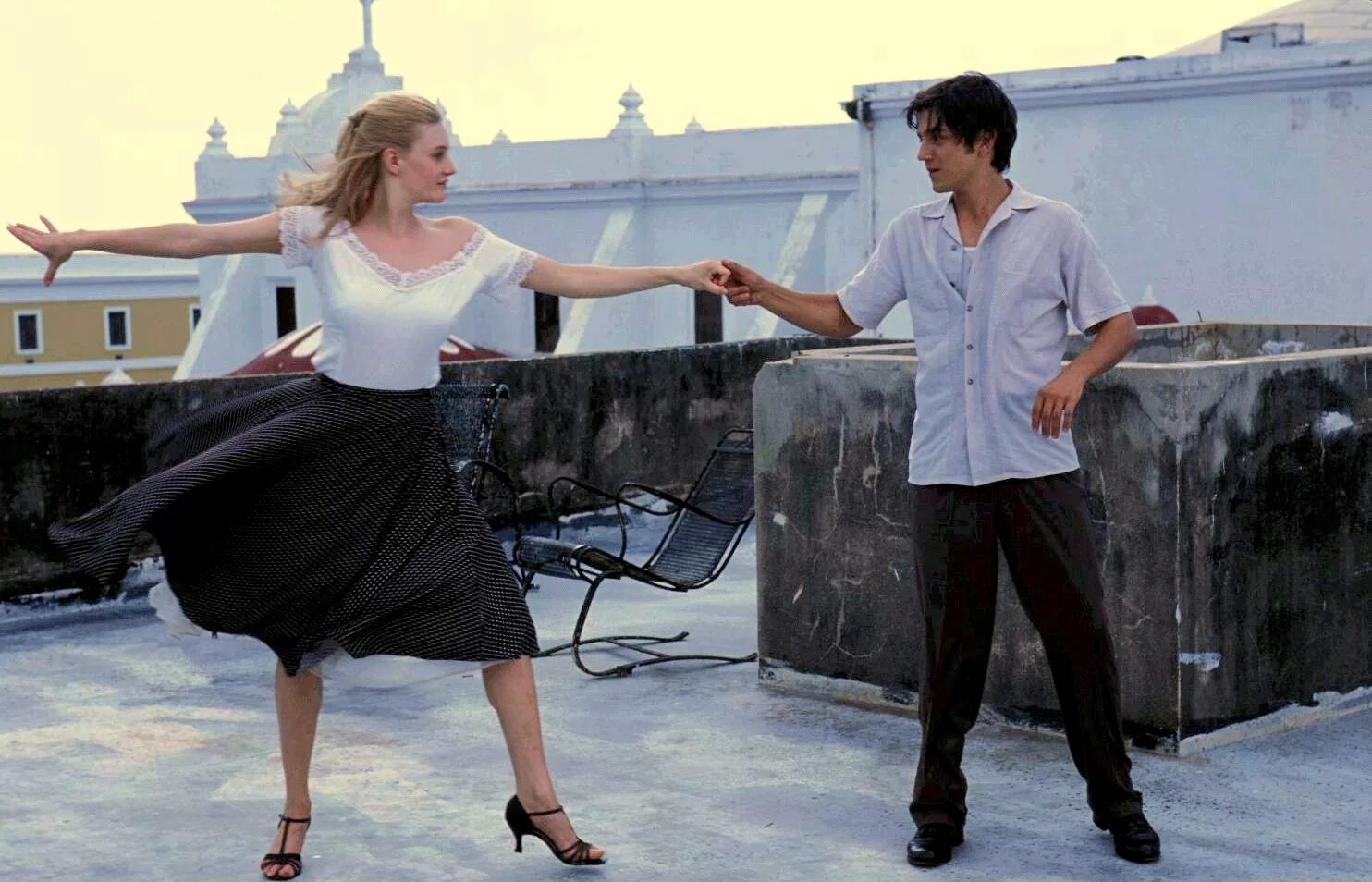 Где в 2 танцуют. Грязные танцы 2: Гаванские ночи фильм 2004. Грязные танцы 2 Гаванские ночи. Диего Луна грязные танцы. Диего Луна грязные танцы 2.