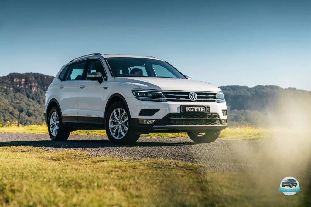 Тигуан лошади. Volkswagen tiguan 2018 года. volkswagen tiguan white. фольксваген тигуан 2018 года. tiguan allspace 2018.