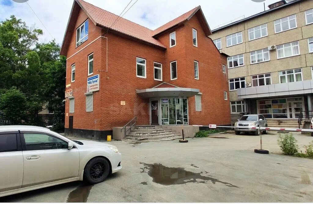 Г южно сахалинск коммунистический проспект 31б. Южно сахалинск коммунистический проспект. Монерон коммунистический просп. Коммунистический проспект 49 южно-сахалинск. Коммунистический проспект 11 южно-сахалинск.