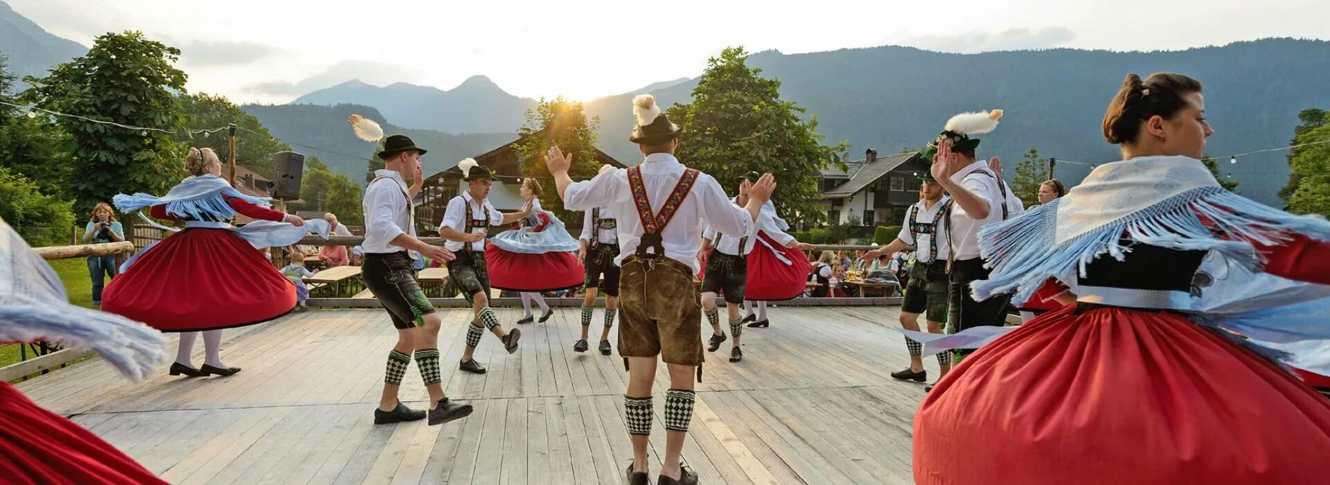 Йодль швейцария. Switzerland song. Йодль швейцария пастухи. Национальные костюмы народов швейцарии. О швейцарской музыке народная.