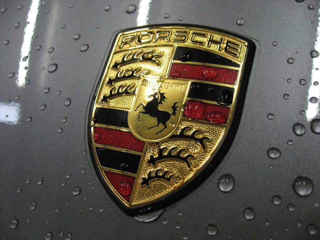 Красный значок автомобиля. Porsche 911 logo. Марка Порше Кайен. Порше Кайен значок. Эмблема Porsche Cayenne 958.