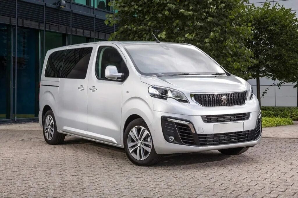 Expert 2016. Пежо травеллер 2019. пежо тревеллер 2025. peugeot expert traveller 2025. минивэн peugeot traveller.