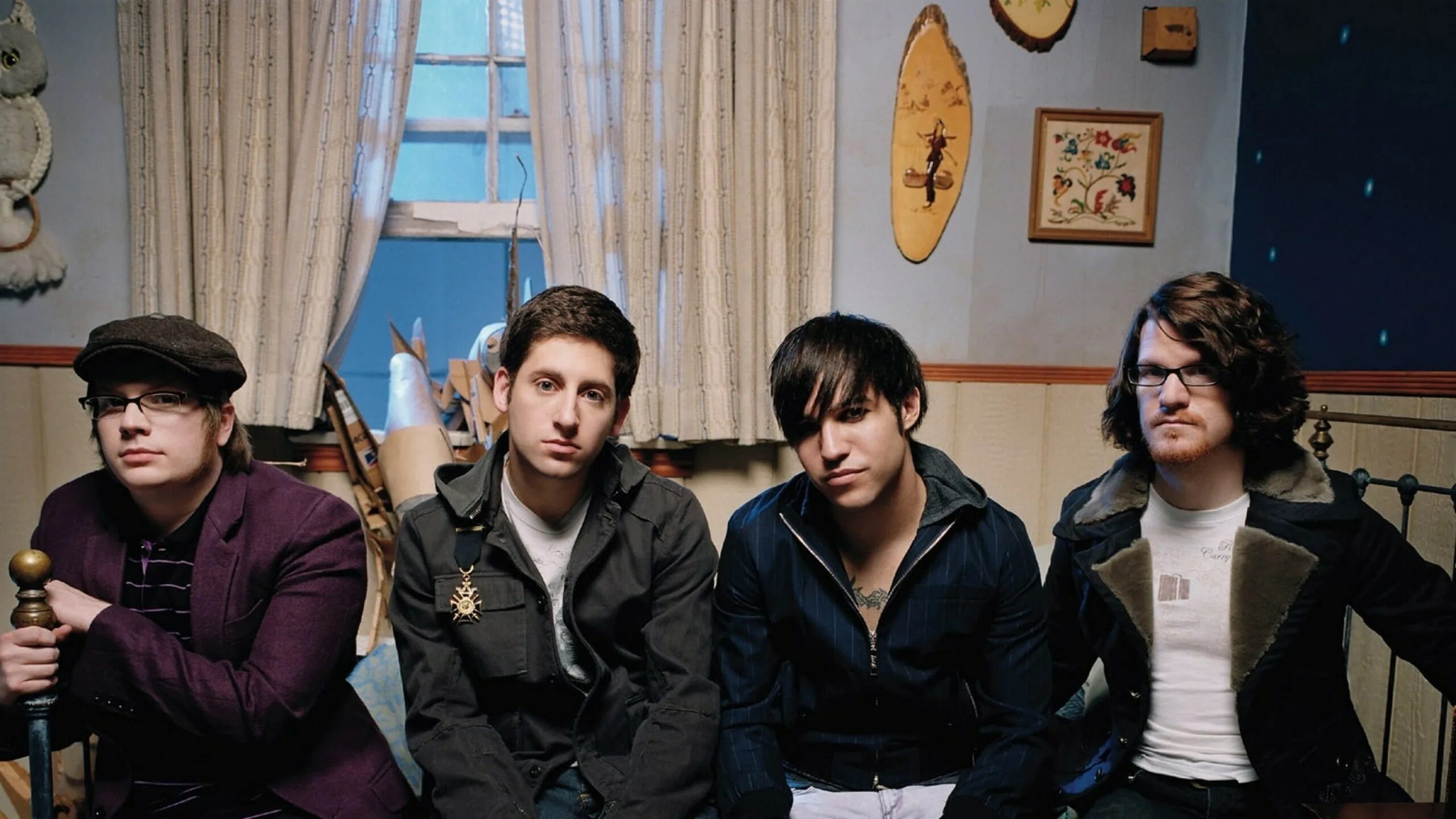 Fallen out группа. Группа fall out boy. fallout boy группа. группа fall out boy 2025. fall out boy 2005.