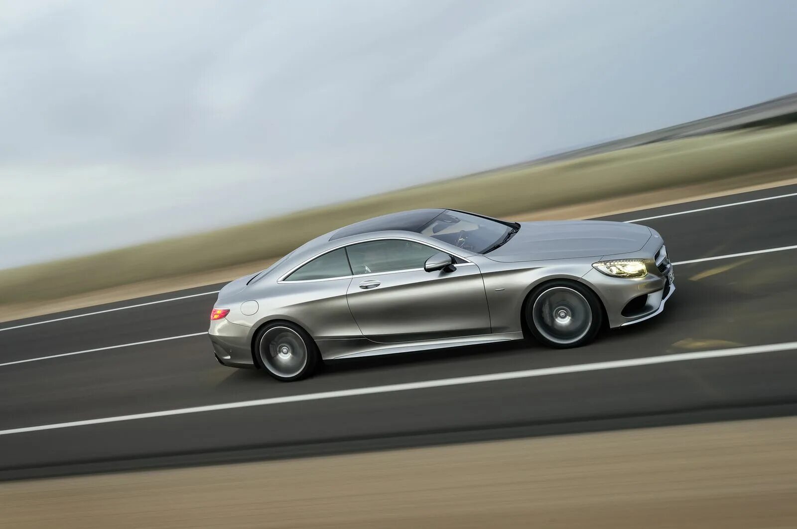Mercedes-Benz S550 Coupe 4Matic AMG Sports Package 2015 года выпуска. Фото 15. V
