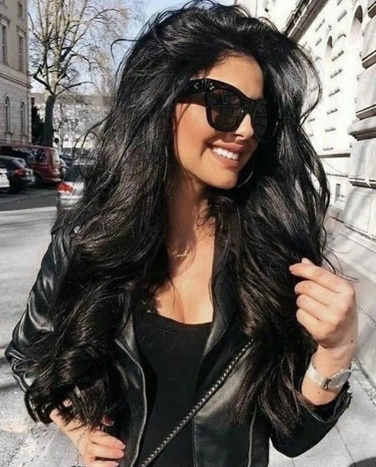 Черные волосы. Густые черные волосы. Светлана билялова 2020. Шикарные густые длинные черные волосы. Длинные черные волосы.