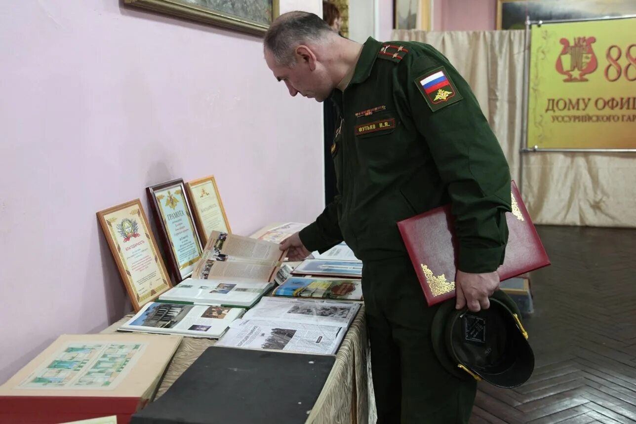 Гарнизон Барановский Уссурийск. Уссурийск дом офицеров Уссурийского гарнизона.