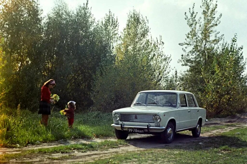 Где собирают жигули. Кадры с ВАЗ 2101. ВАЗ 2101 конвейер ВАЗ. АВТОВАЗ 2101.