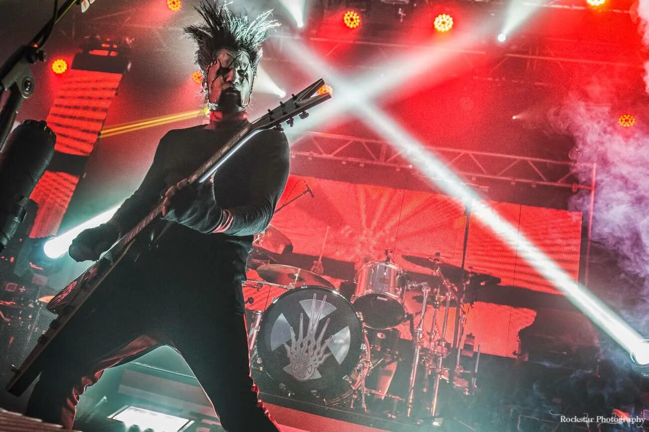 Static x. Вокалист группы static x. статик икс солист. эдсель доуп static x. static-x 2025 вокалист.