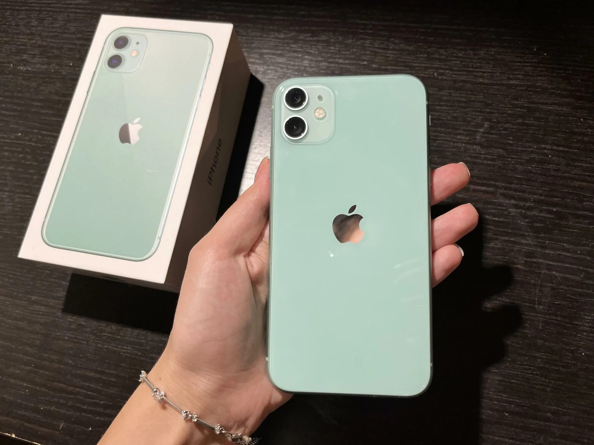 Iphone 12 green. Iphone 11 64gb green. Айфон 15 мятный. Iphone 11 мятный. Айфон 15 мятный.