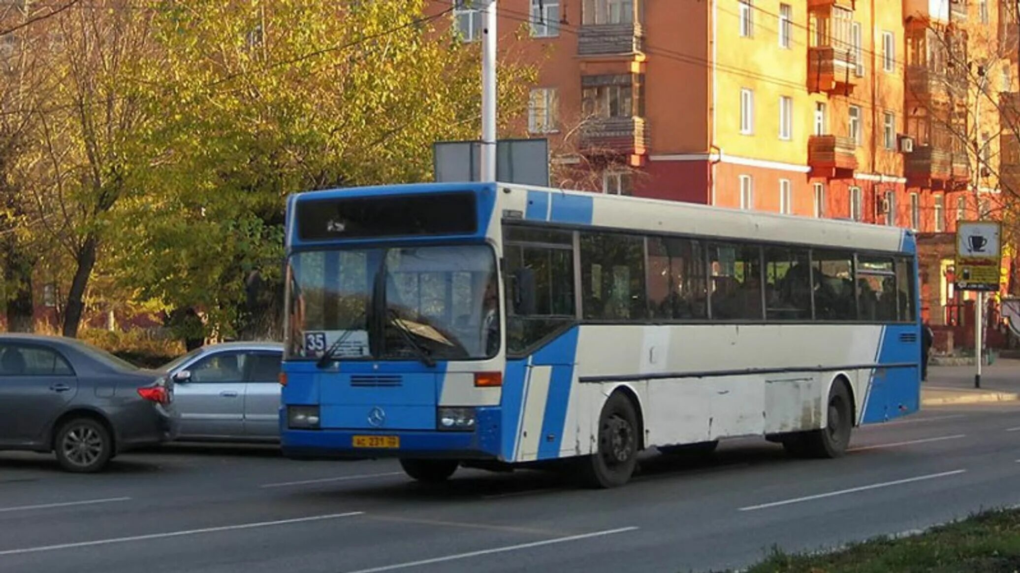 Сайт барнаула автобусов. Автобус Барнаул. Барнаульский автобус. Барнаульский автобус 35. Автобус 20 Барнаул.