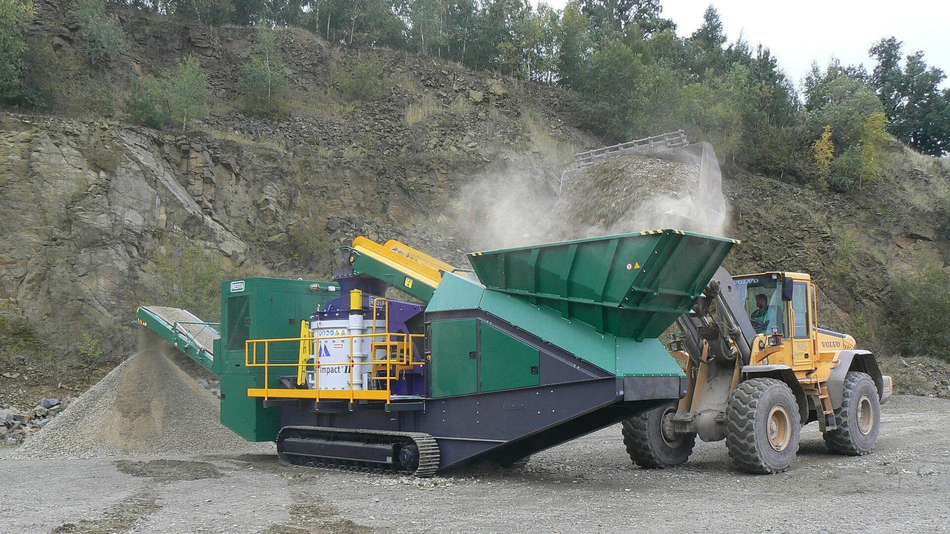 Дробилка для щебня. Дробилка для щебня. Дробилка сандвик. Дробилка щековая поверскрин. Дробилка terex c1540.