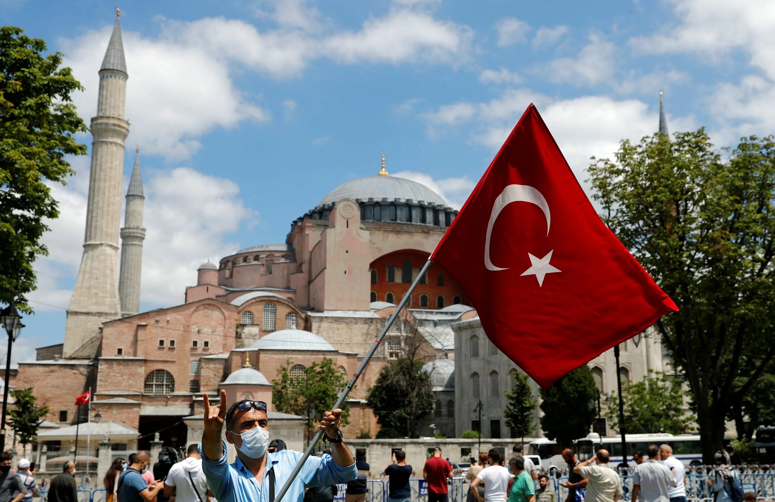 Турция россия стамбул. Туркия Зинз. Турецкий флаг Стамбул. Фатих Турция. Туркия сохилари.