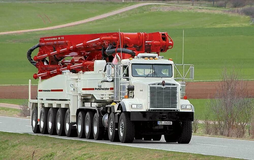 Ман миксер бетононасос. Самый большой бетон. Автобетоносмеситель liebherr. Автомобиль миксер для бетона. Howo mixer truck 6м3.