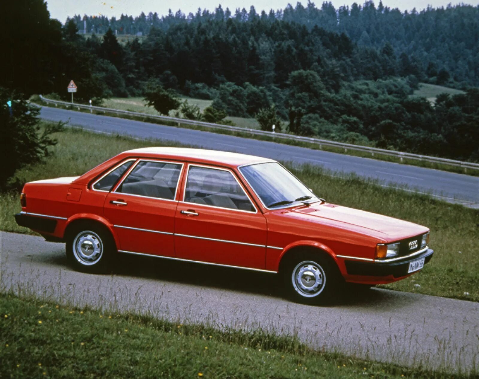 Супер 80х. Audi 80 b2. Audi 80 1978. Audi 80 b2 седан. Audi 80 b2 универсал.