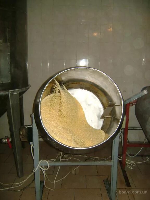Смешивание сыпучих. Смеситель пищевой для сыпучих продуктов. смеситель сыпучих продуктов. смеситель пищевых продуктов. смешивание сыпучих продуктов.