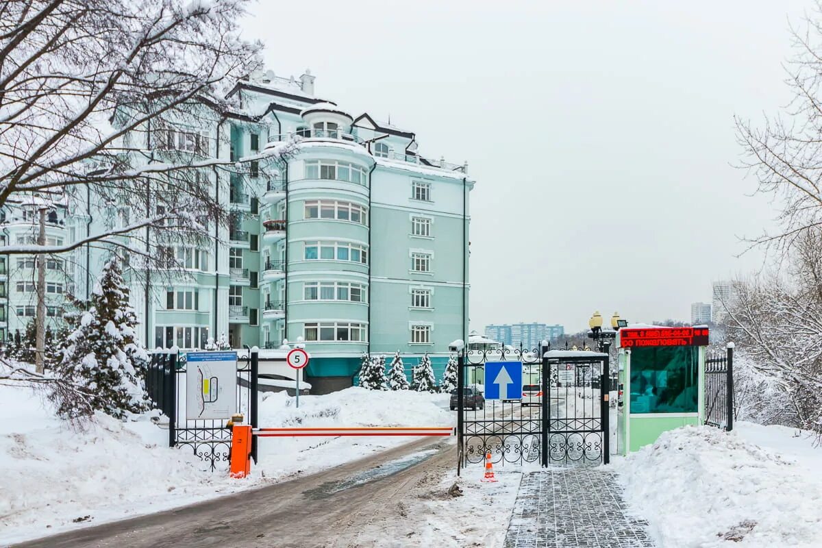 Жилой комплекс покровский. ЖК Покровский берег. Улица Береговая, 4 (ЖК Покровский берег). ЖК Покровский берег пляж. ЖК Покровский берег квартиры.