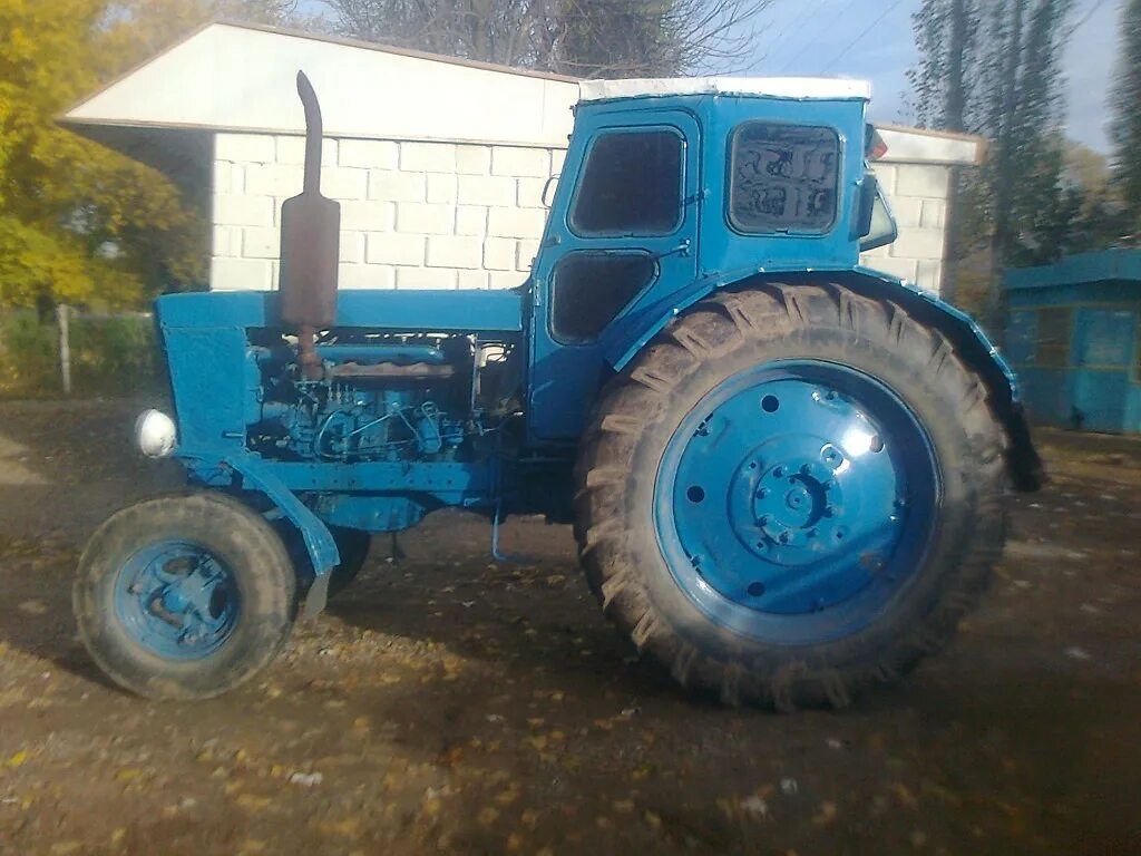 Поменяю трактор. Тонированный трактор т 40. т 40 тонированный. т-40 киргиз. т 40 трактор кыргызстан.